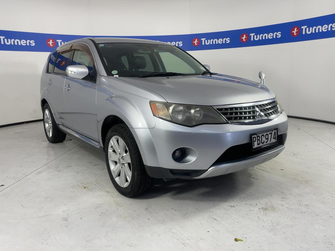 Photo '1' of Mitsubishi Outlander