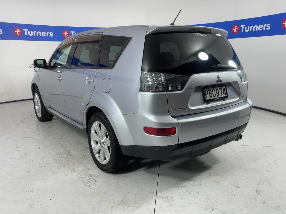 Photo '5' of Mitsubishi Outlander