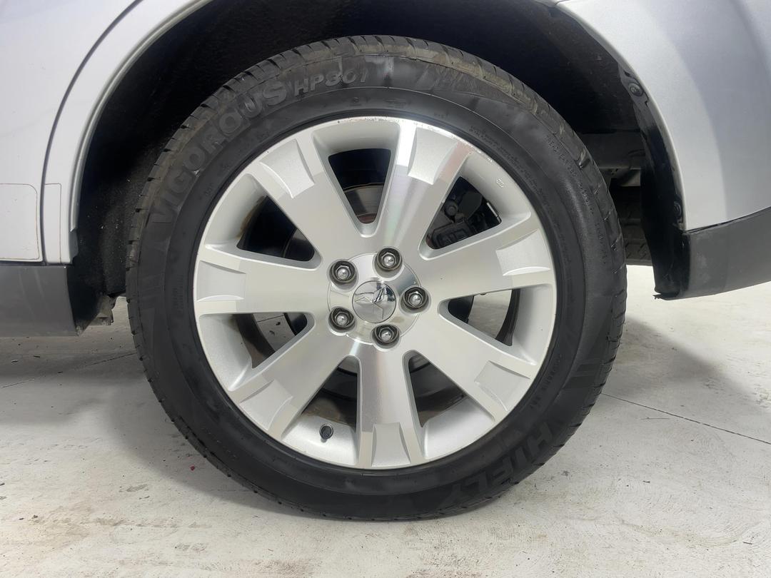 Photo '11' of Mitsubishi Outlander