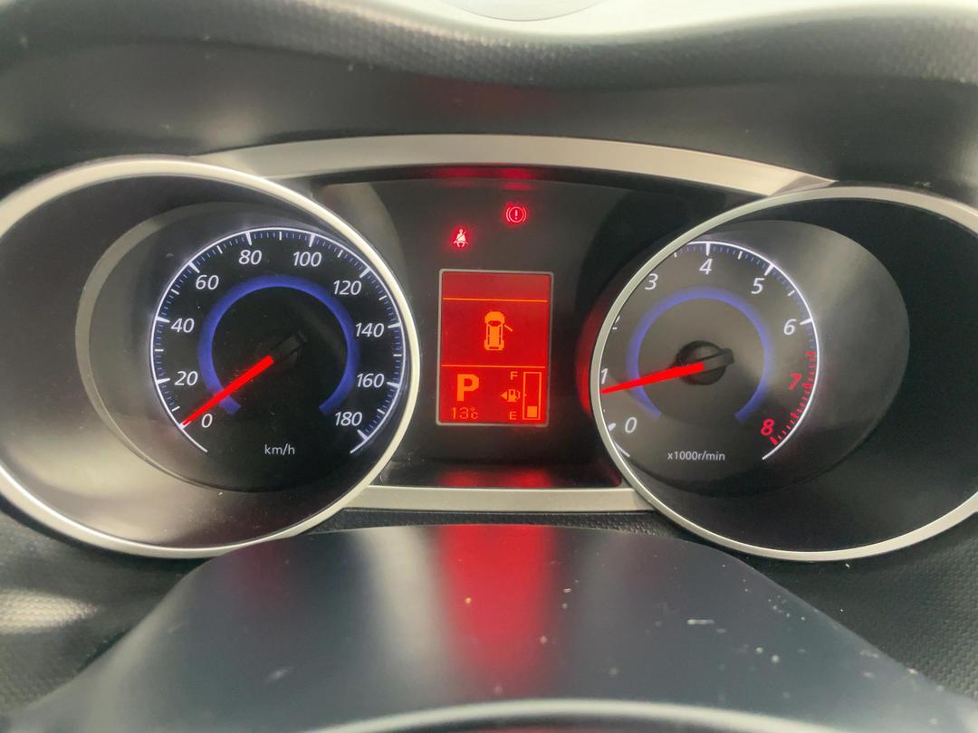 Photo '21' of Mitsubishi Outlander
