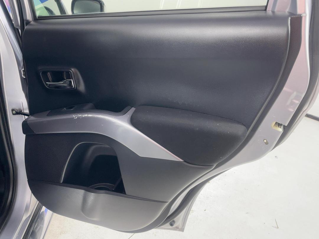 Photo '19' of Mitsubishi Outlander