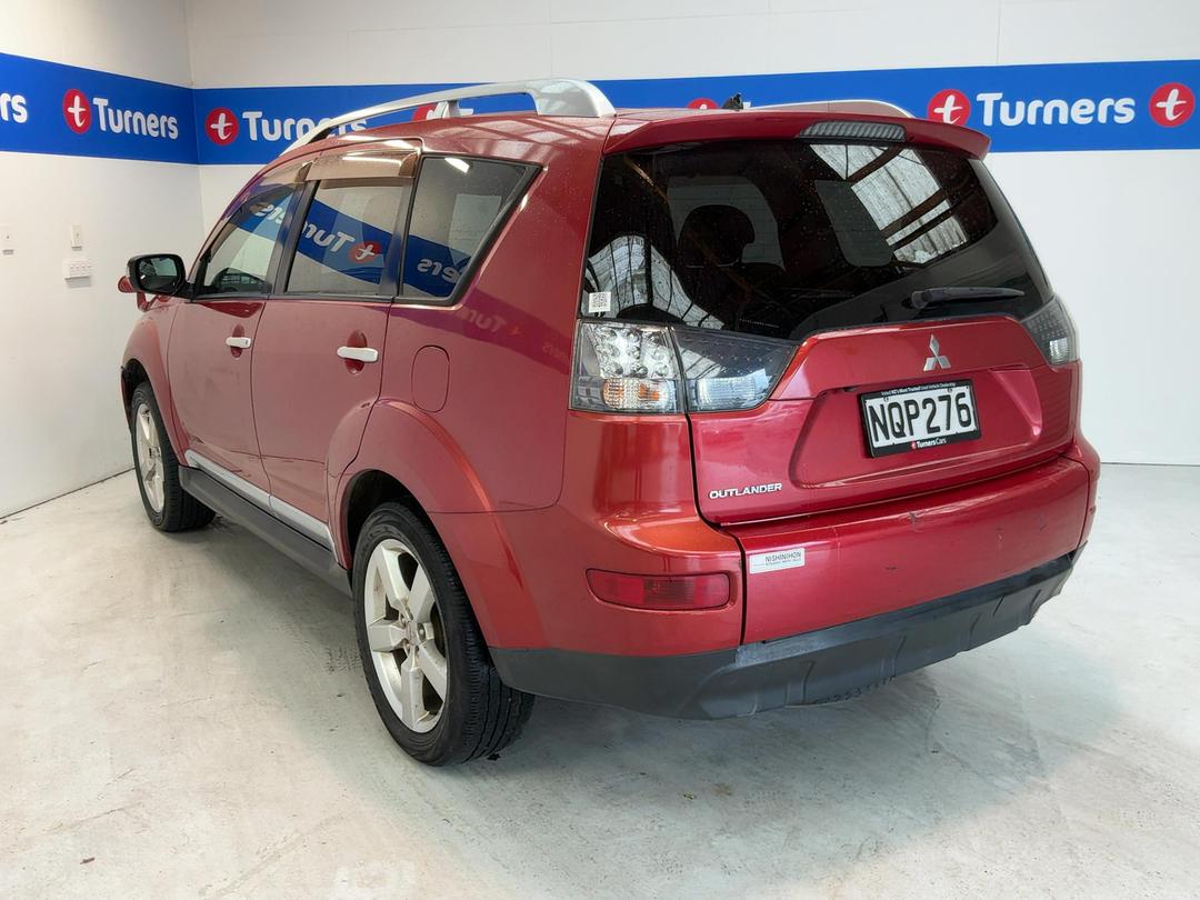 Photo '5' of Mitsubishi Outlander