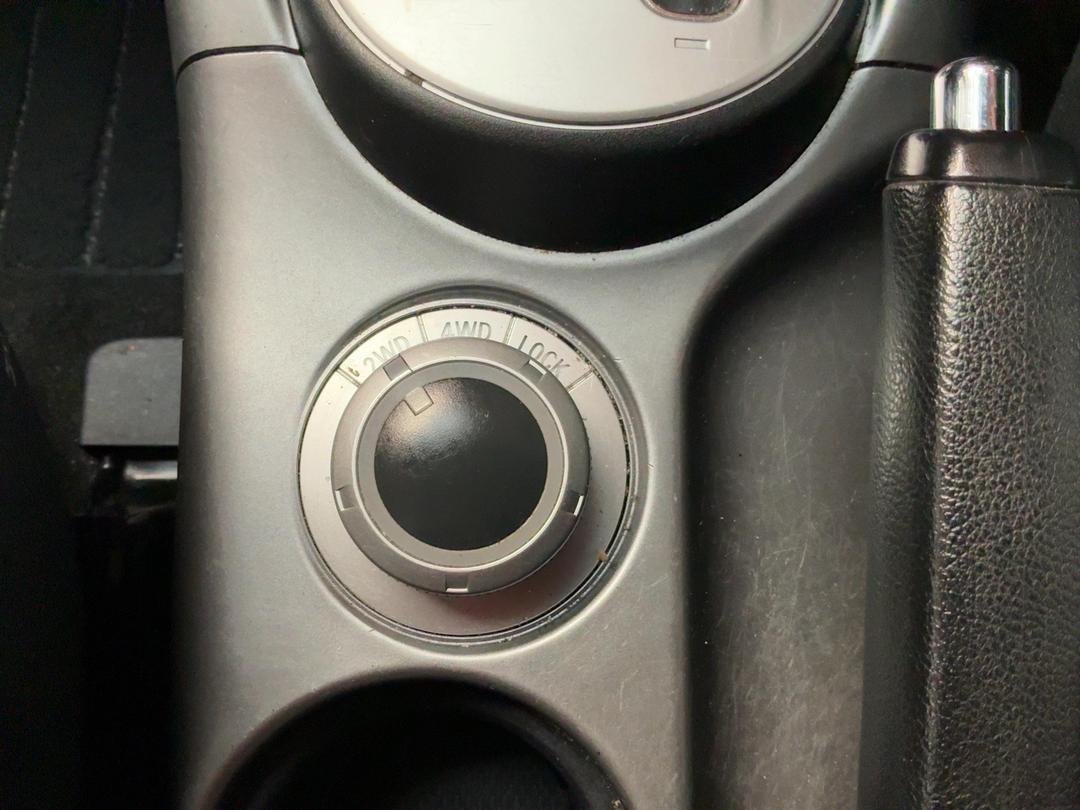 Photo '24' of Mitsubishi Outlander