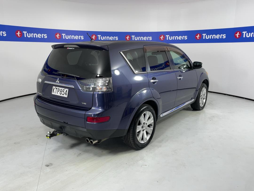 Photo '7' of Mitsubishi Outlander