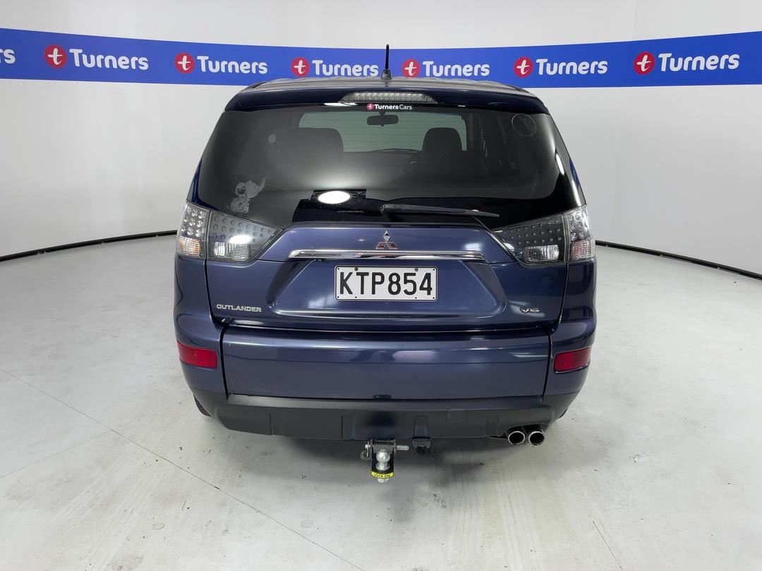Photo '6' of Mitsubishi Outlander