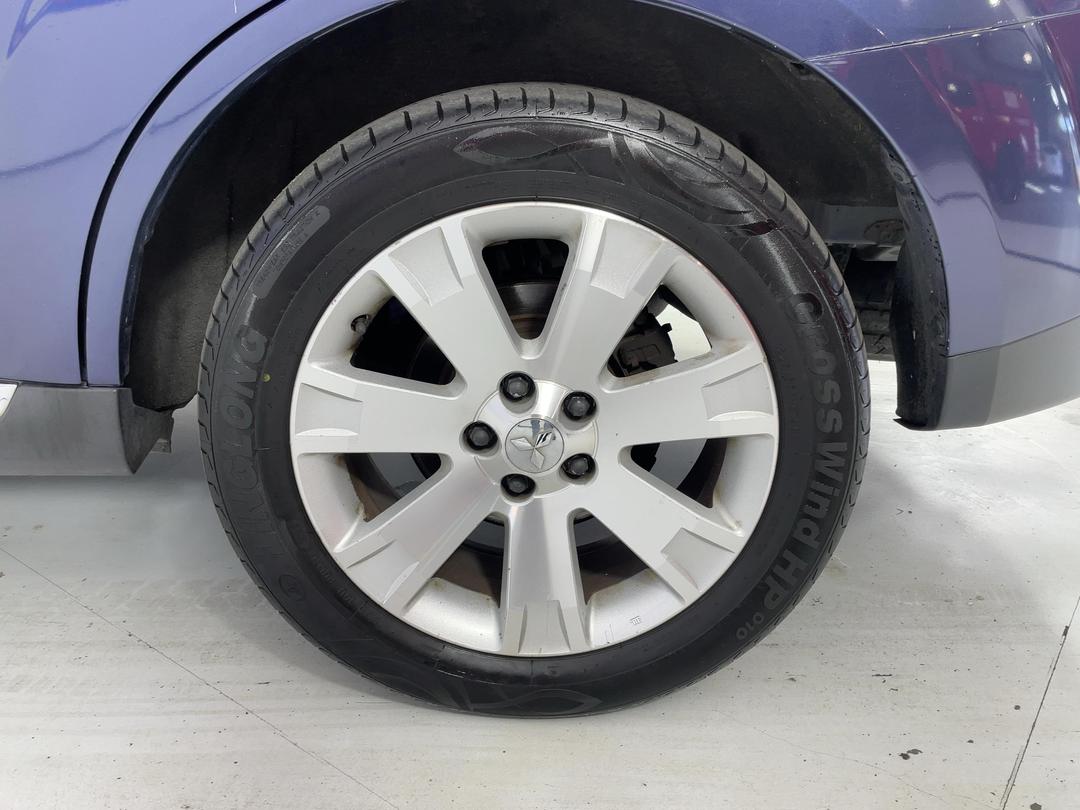 Photo '11' of Mitsubishi Outlander