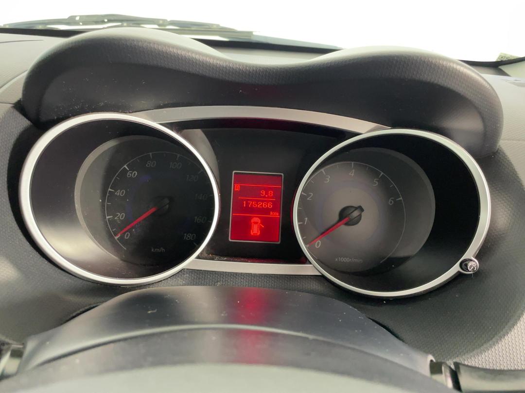 Photo '21' of Mitsubishi Outlander