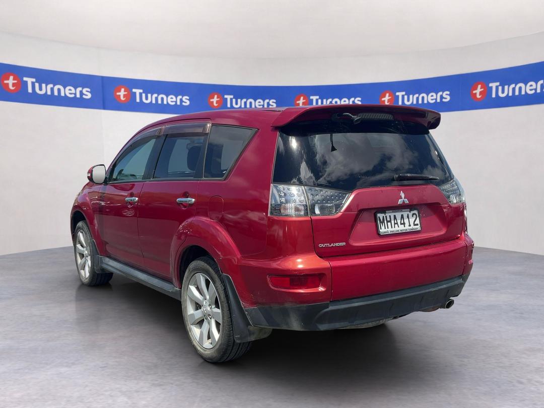 Photo '5' of Mitsubishi Outlander Photo '5' of Mitsubishi Outlander