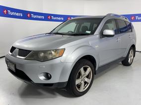 Photo '4' of Mitsubishi Outlander