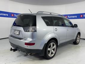Photo '7' of Mitsubishi Outlander