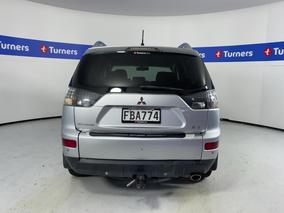 Photo '6' of Mitsubishi Outlander