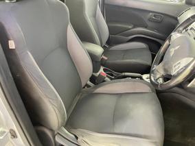 Photo '16' of Mitsubishi Outlander