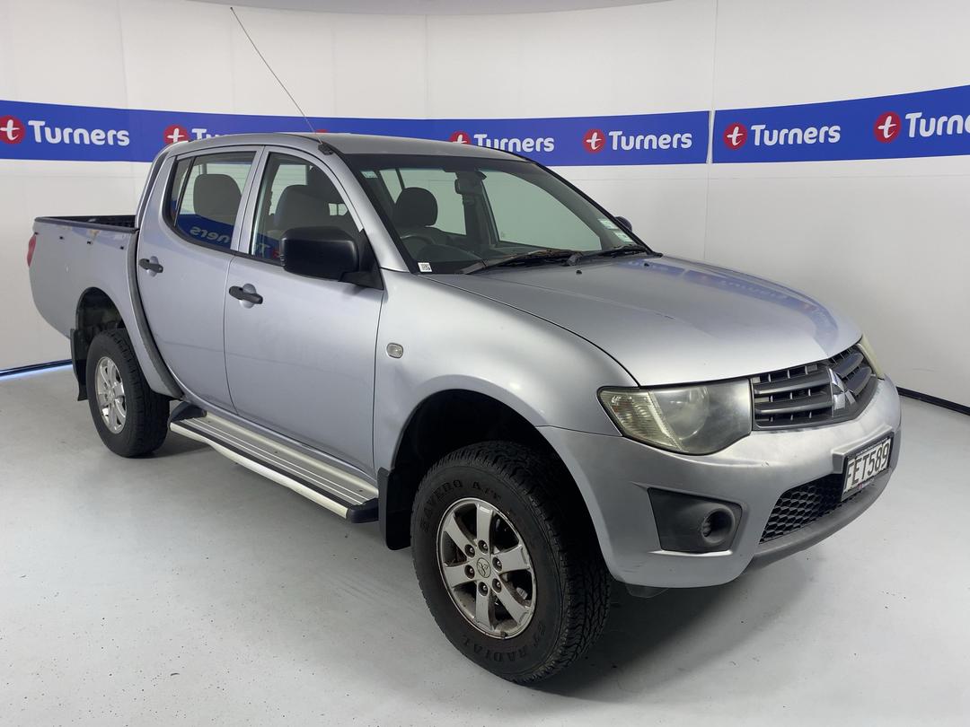 Photo '1' of Mitsubishi Triton