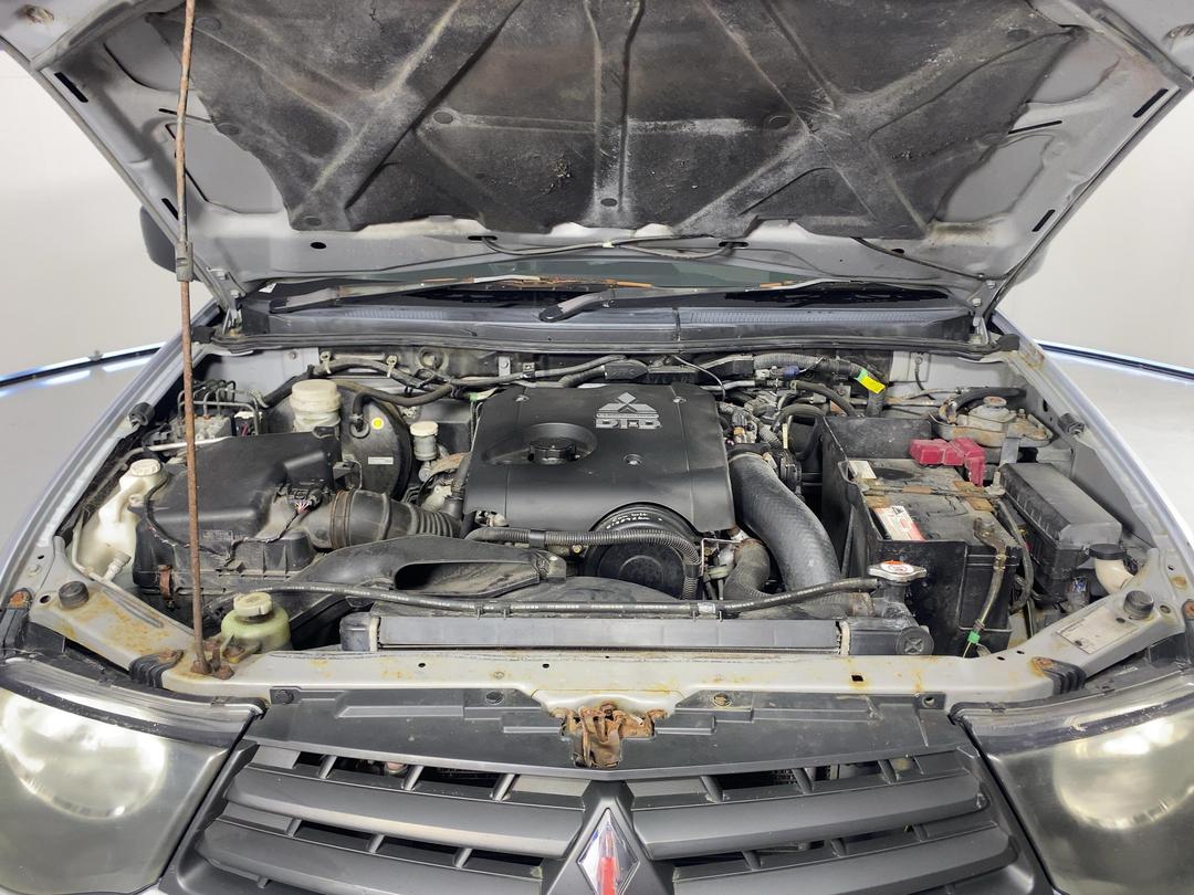 Photo '13' of Mitsubishi Triton