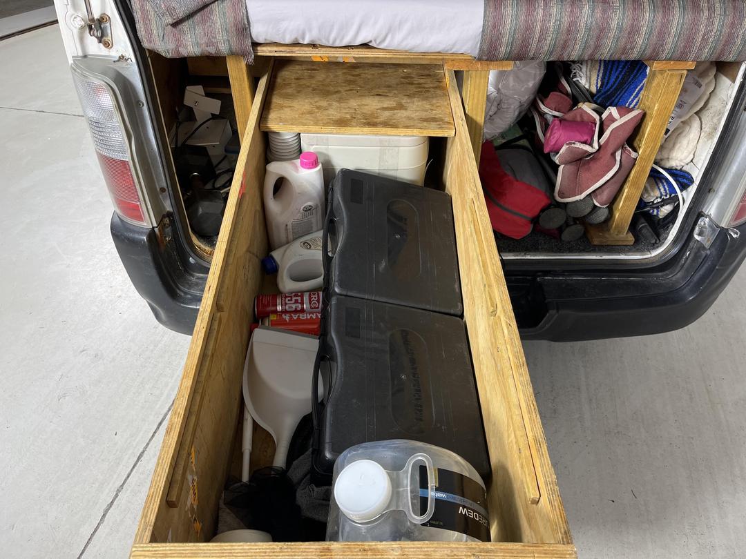 Photo '21' of Nissan Caravan