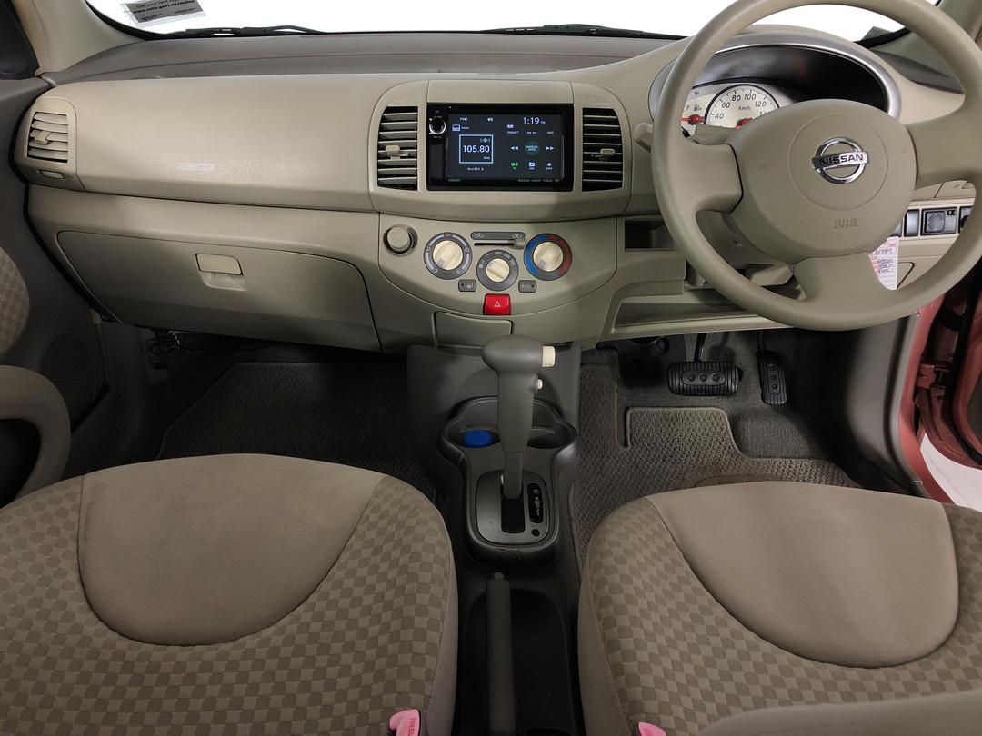 Photo '17' of Nissan March