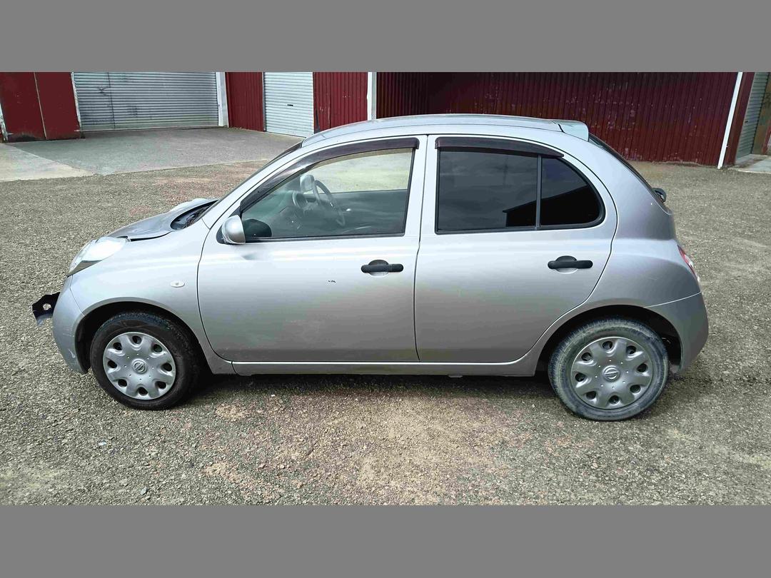Photo '4' of Nissan March Photo '4' of Nissan March