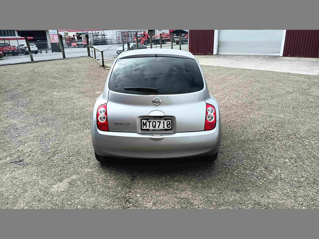 Photo '6' of Nissan March Photo '6' of Nissan March