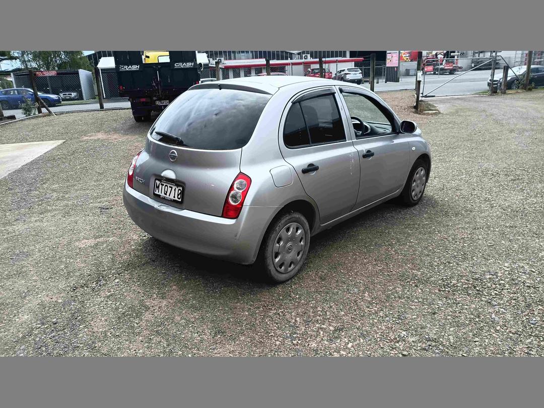 Photo '7' of Nissan March Photo '7' of Nissan March
