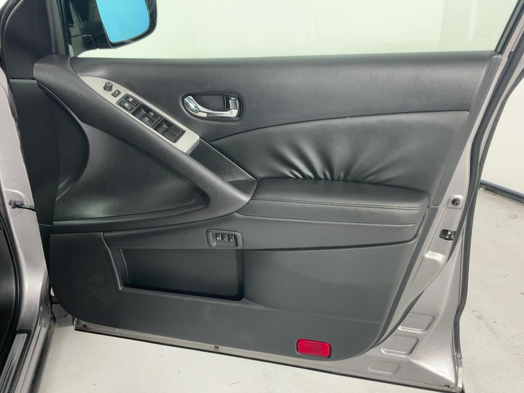 Photo '15' of Nissan Murano