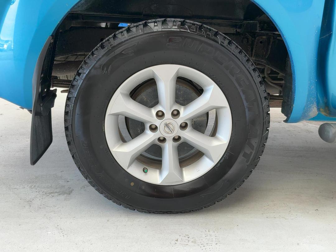 Photo '12' of Nissan Navara