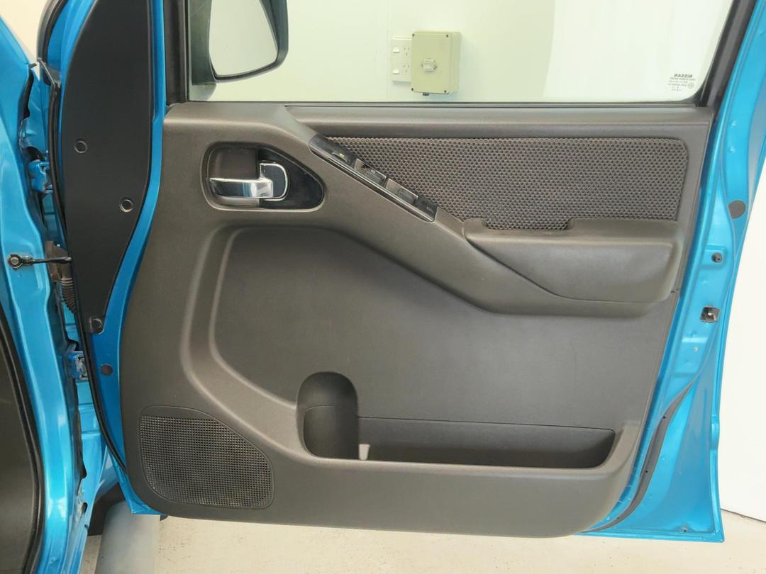 Photo '15' of Nissan Navara