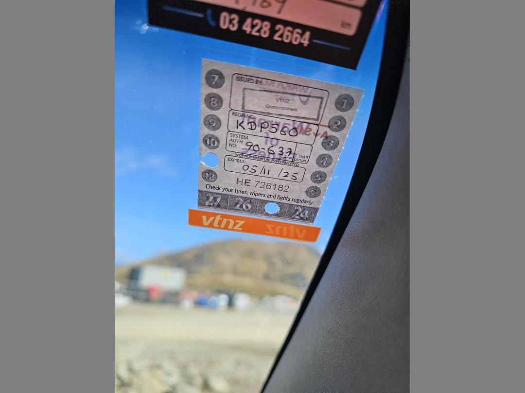 Photo '13' of Nissan NV200