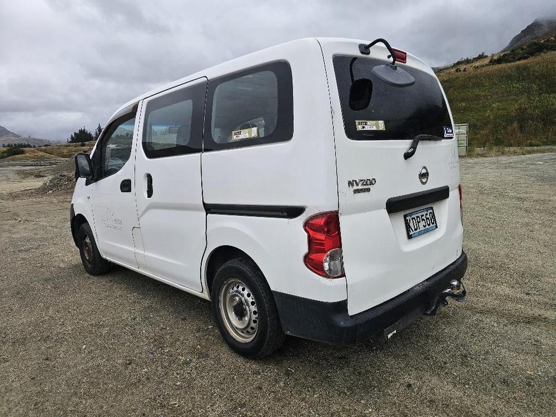 Photo '8' of Nissan NV200