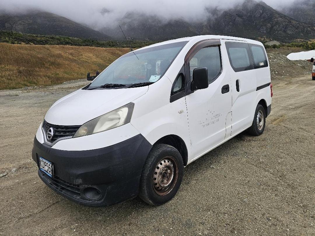 Photo '2' of Nissan NV200