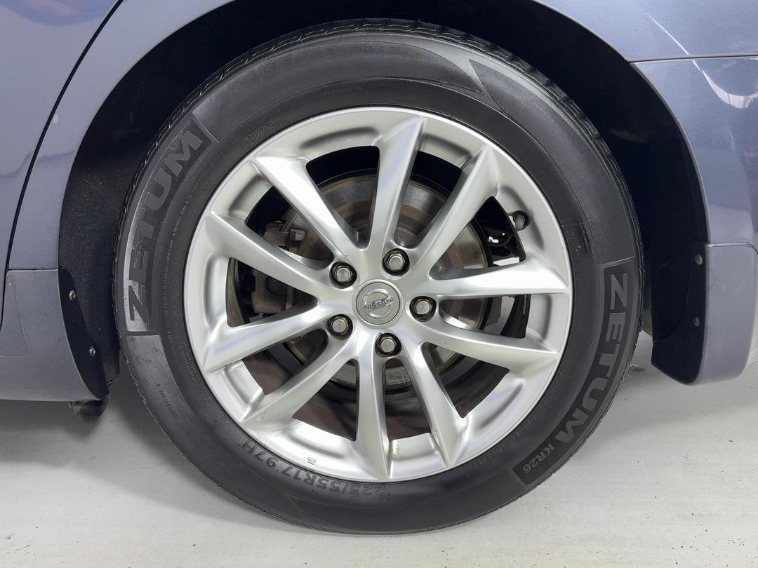 Photo '11' of Nissan Skyline