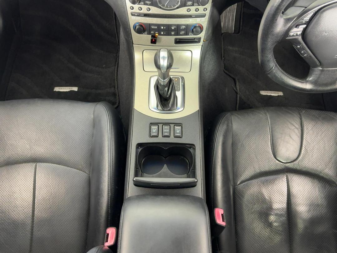 Photo '18' of Nissan Skyline