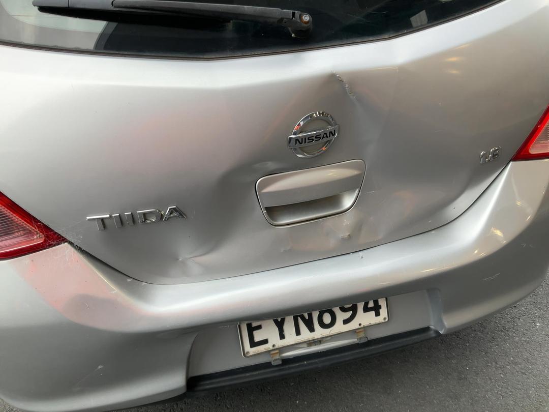 Photo '15' of Nissan Tiida ST