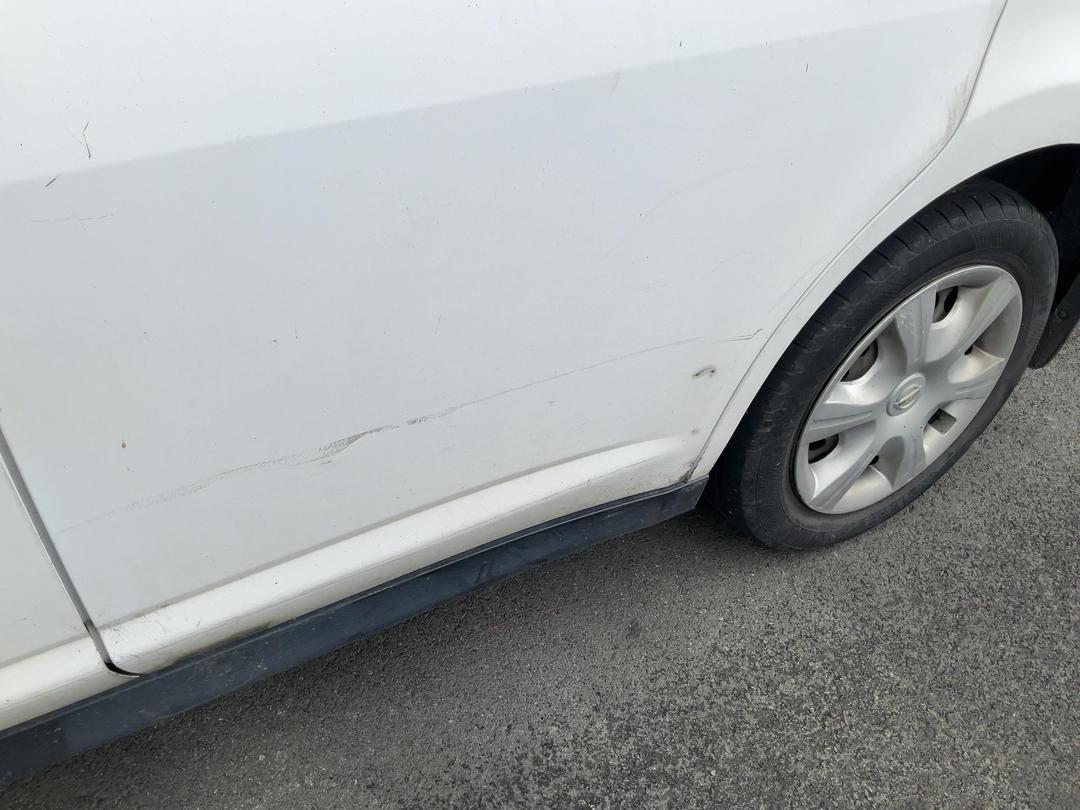 Photo '8' of Nissan Tiida ST