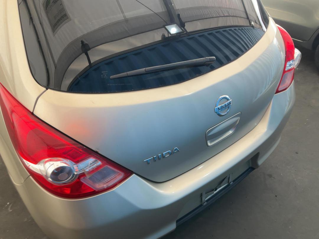 Photo '10' of Nissan Tiida