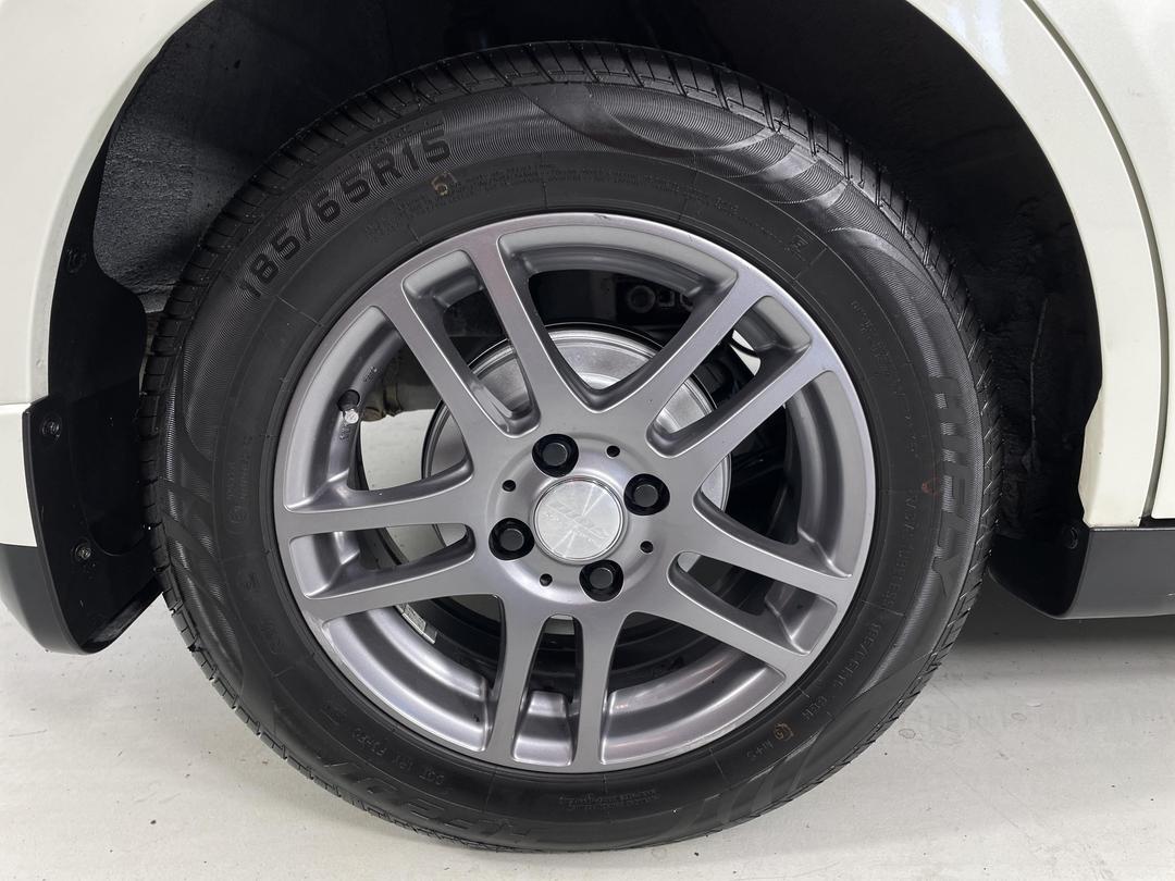 Photo '12' of Nissan Tiida