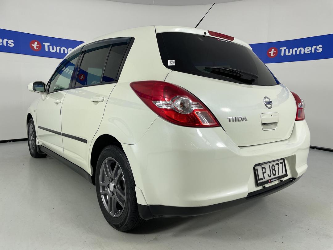 Photo '5' of Nissan Tiida