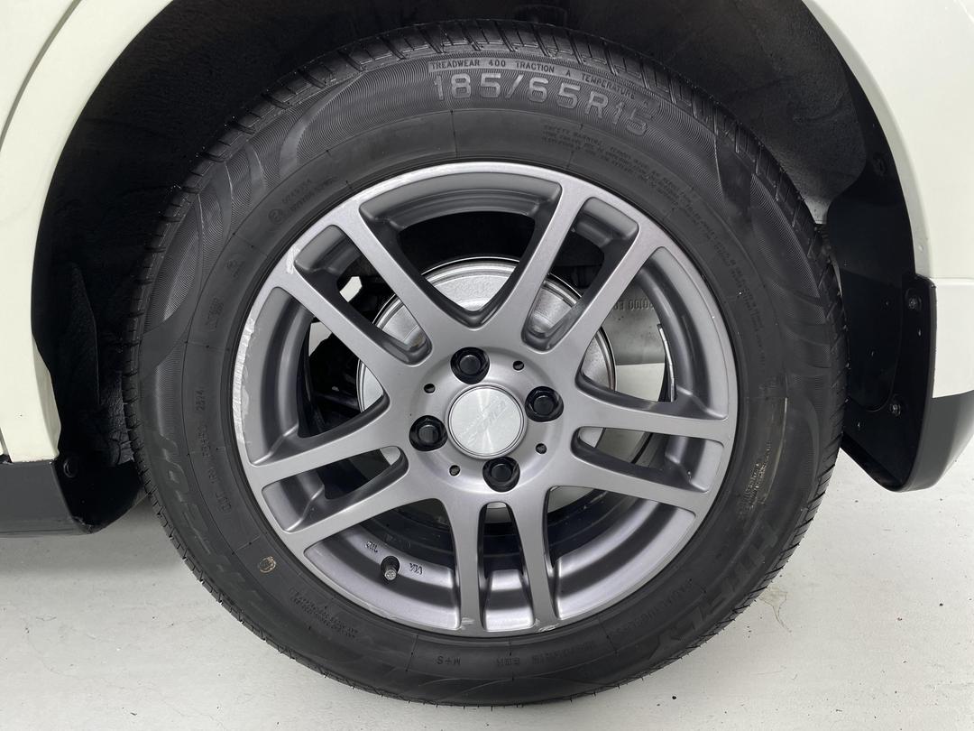 Photo '11' of Nissan Tiida