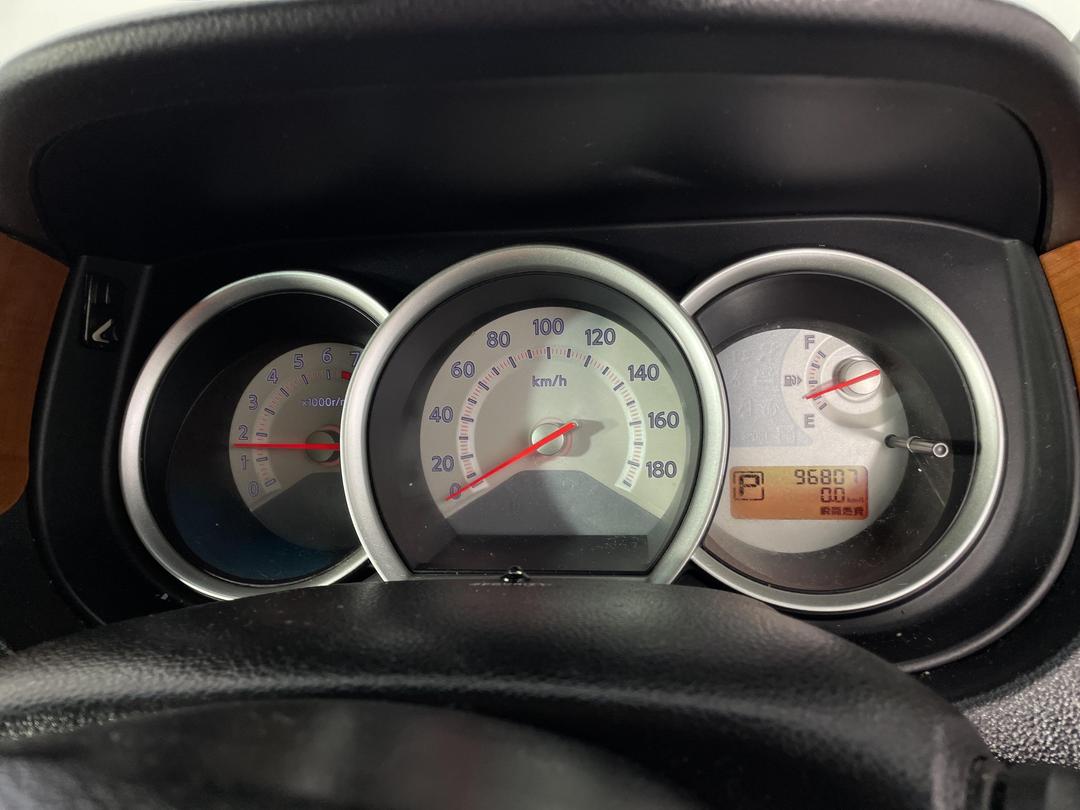 Photo '21' of Nissan Tiida