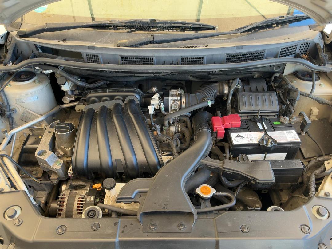 Photo '10' of Nissan Tiida