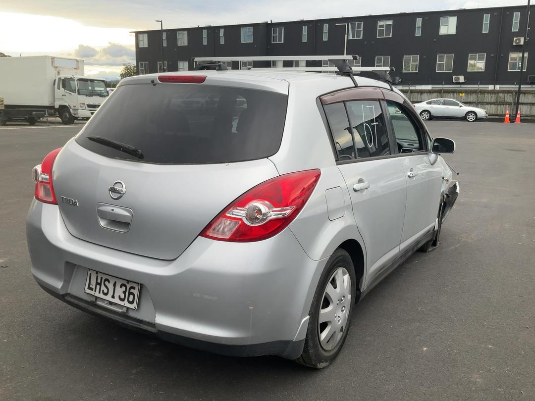 Photo '7' of Nissan Tiida Photo '7' of Nissan Tiida