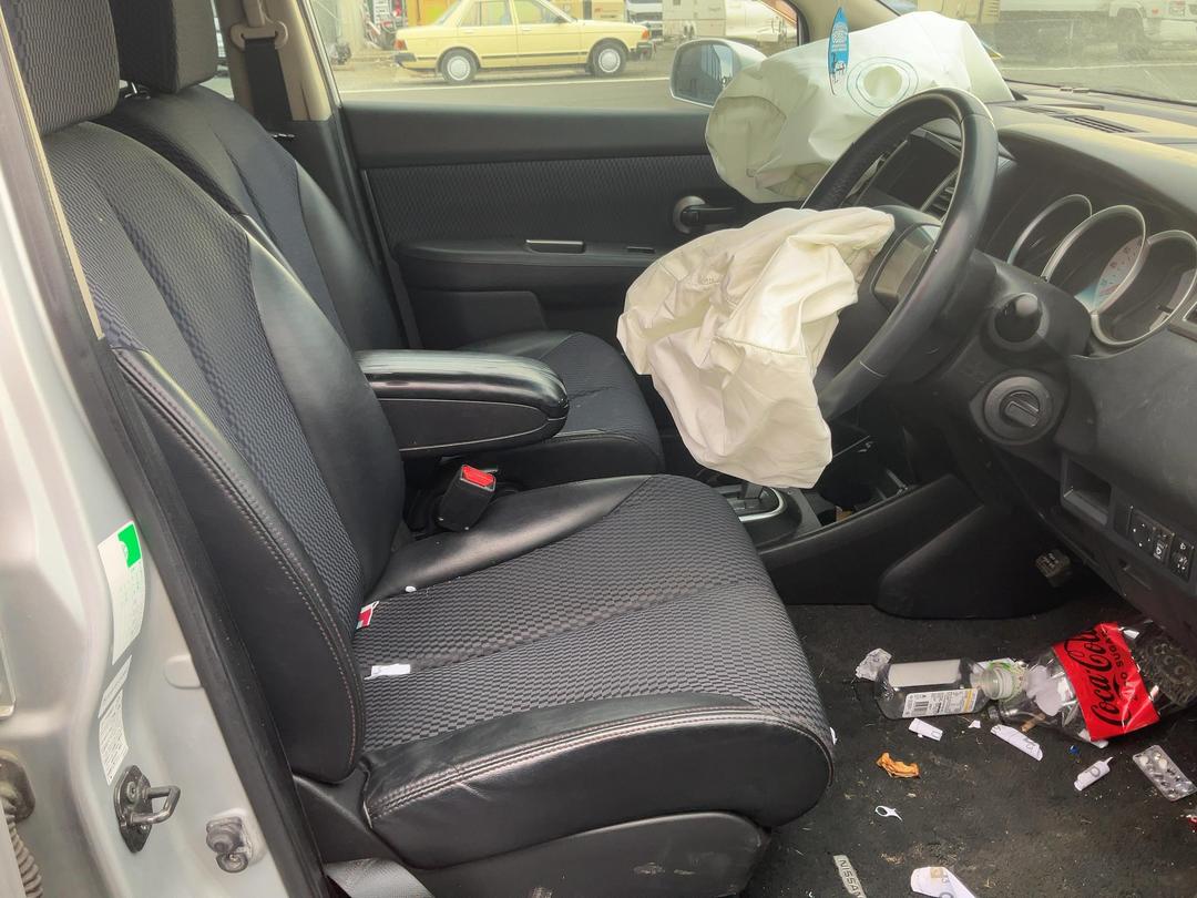 Photo '15' of Nissan Tiida Photo '15' of Nissan Tiida