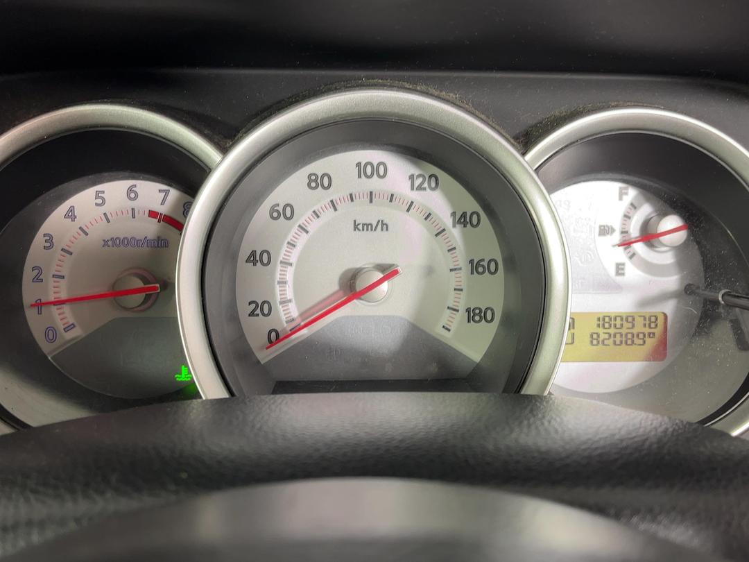Photo '21' of Nissan Tiida