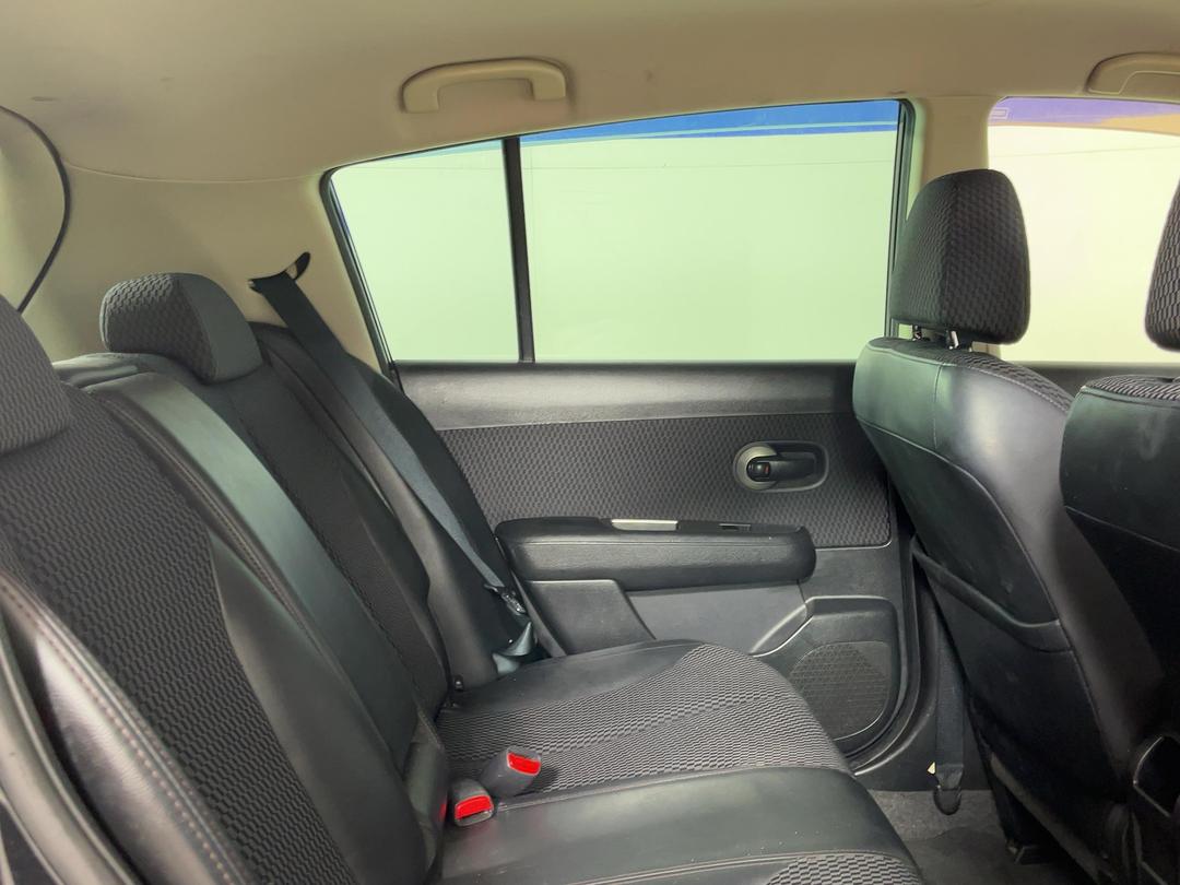 Photo '20' of Nissan Tiida