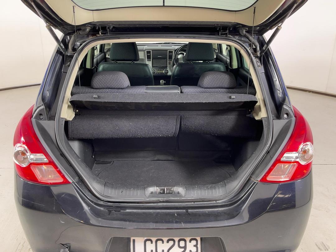 Photo '14' of Nissan Tiida