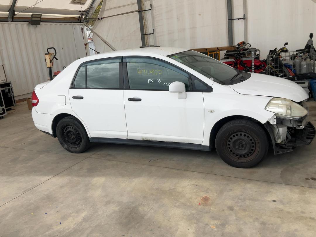 Photo '8' of Nissan Tiida