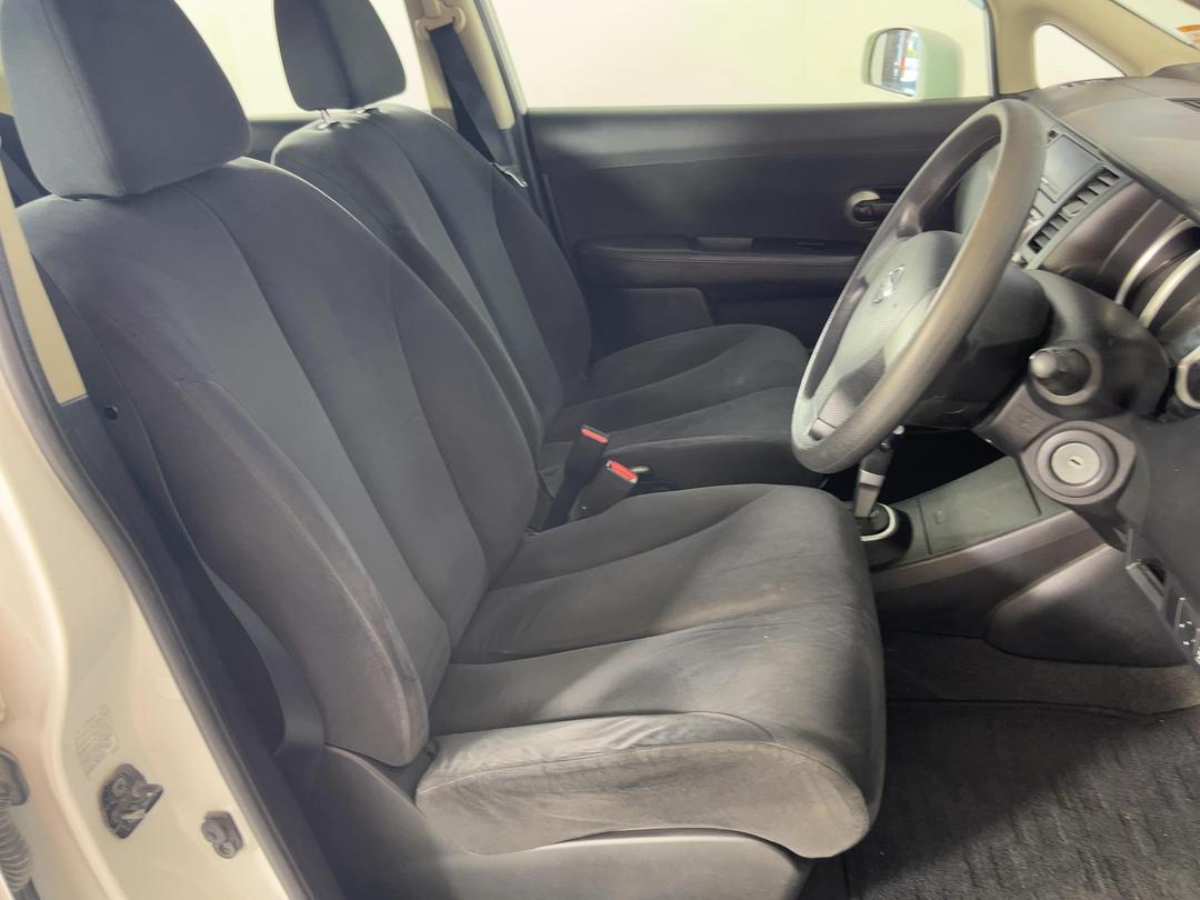 Photo '16' of Nissan Tiida