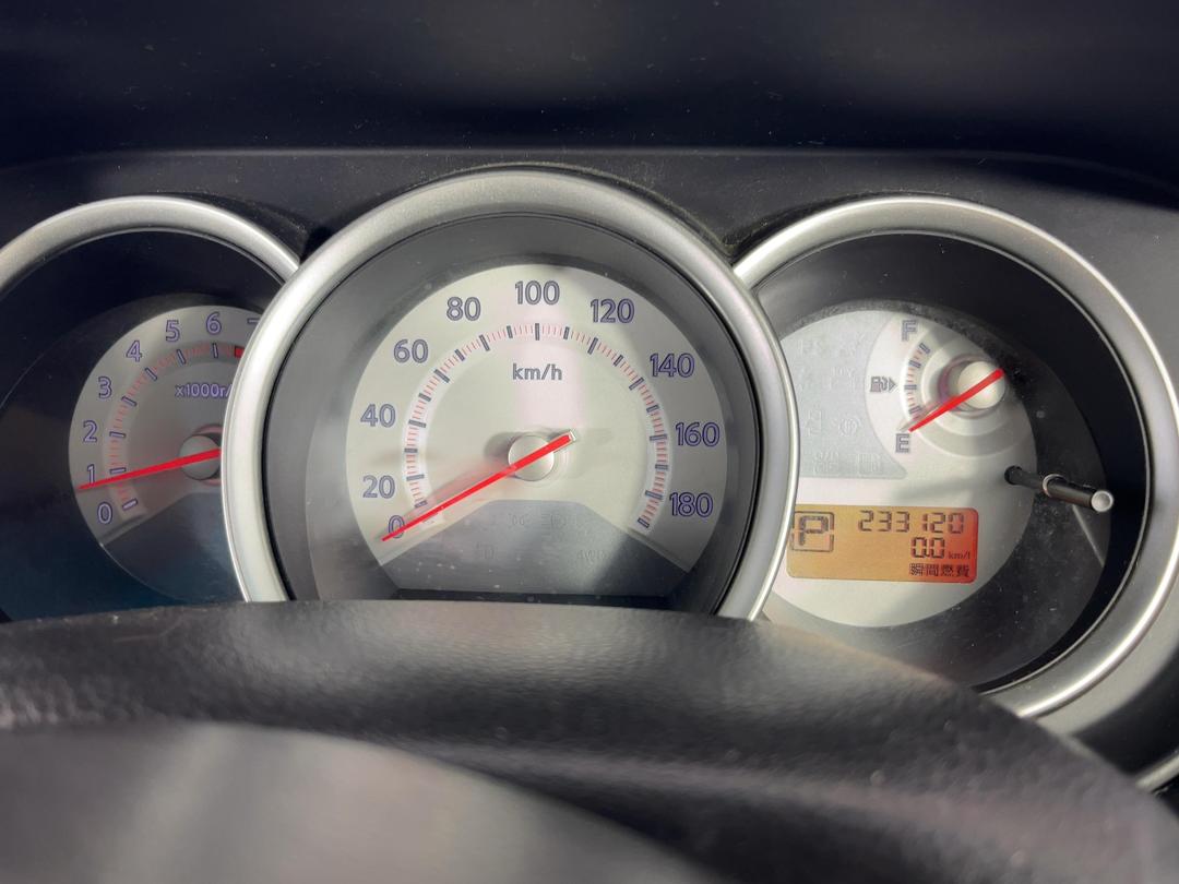 Photo '21' of Nissan Tiida