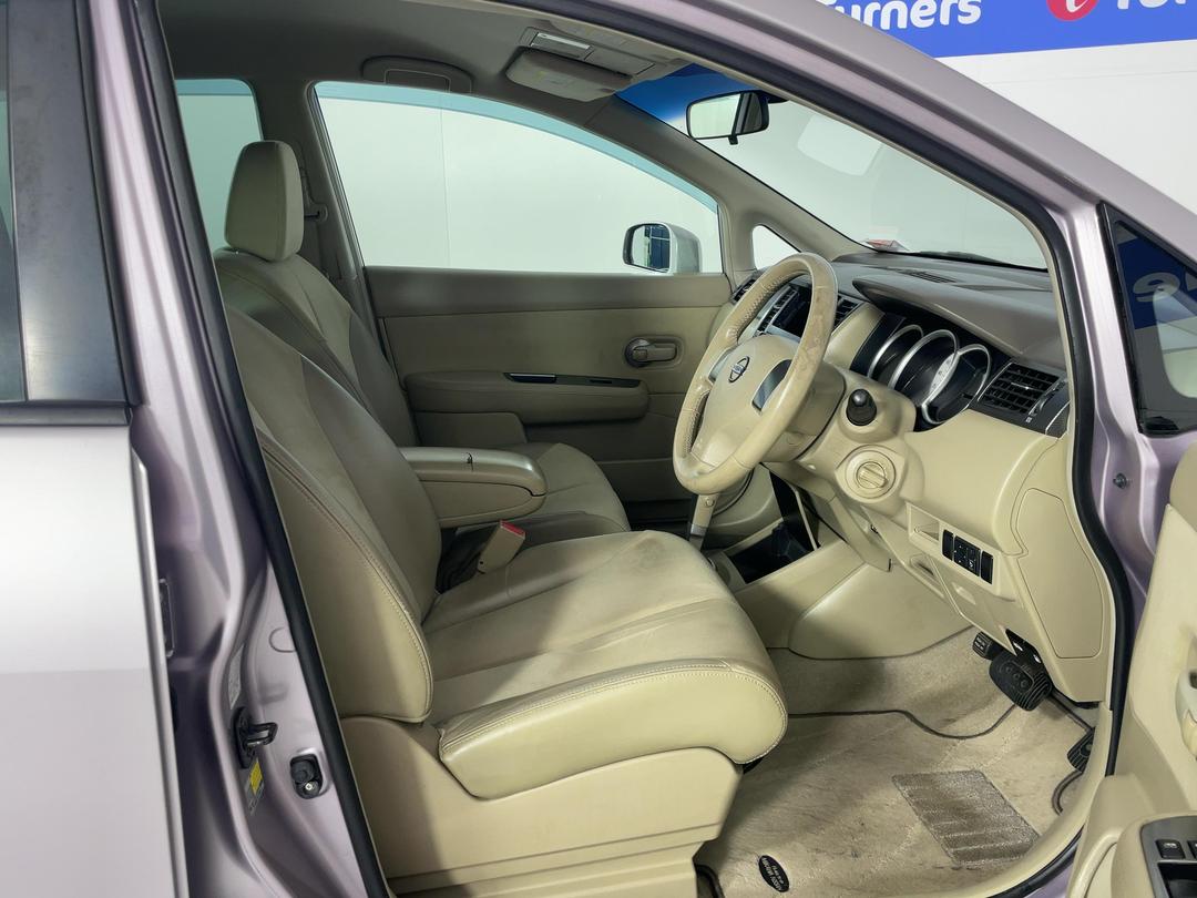 Photo '16' of Nissan Tiida
