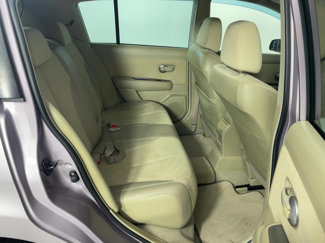 Photo '20' of Nissan Tiida