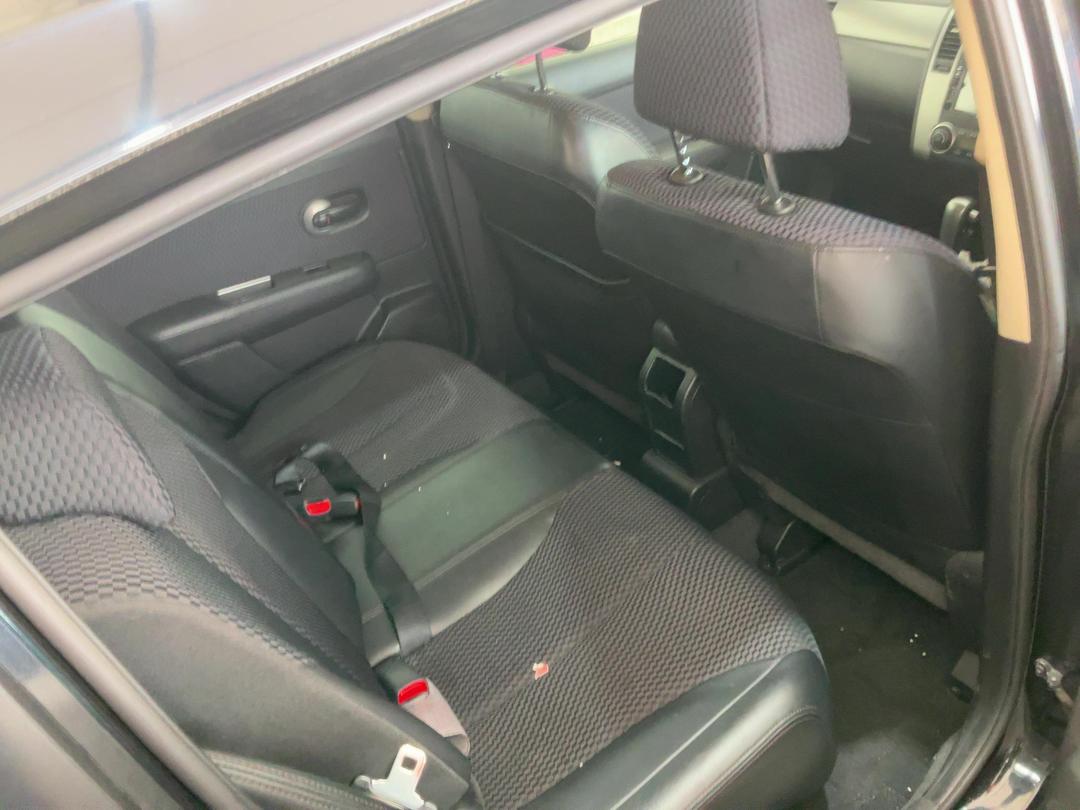 Photo '15' of Nissan Tiida Photo '15' of Nissan Tiida